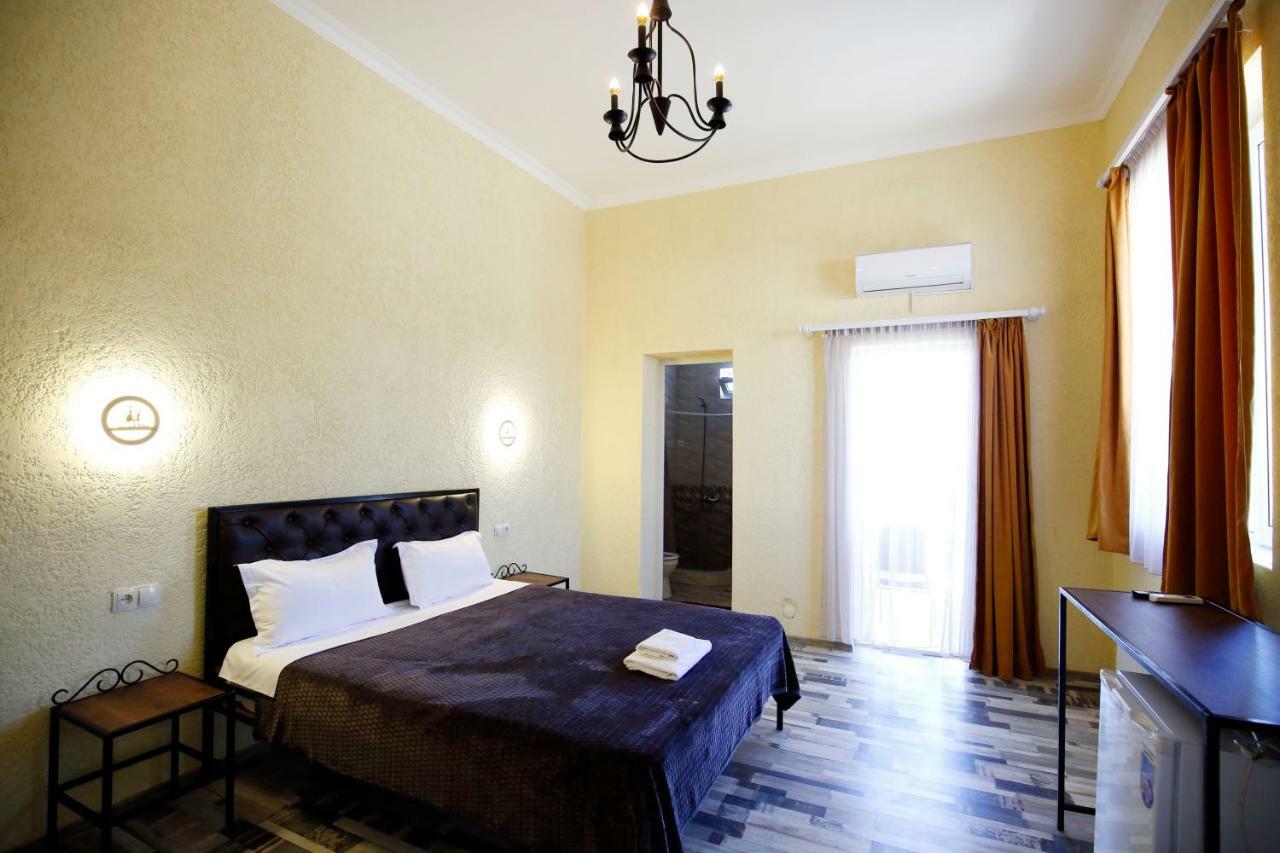 Green Flower Hotel Kutaisi Dış mekan fotoğraf